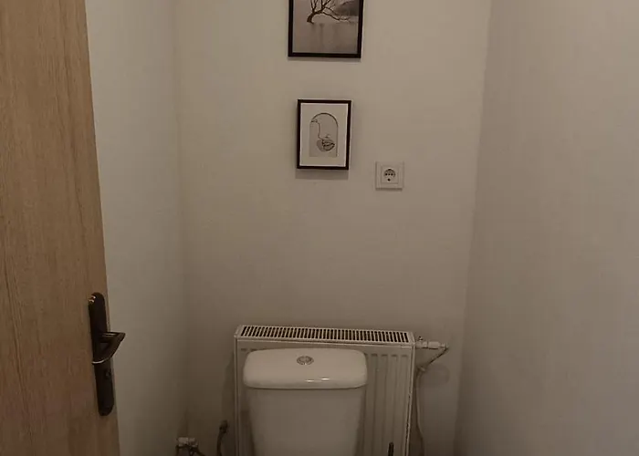 2 Bedrooms Center Lejlighed